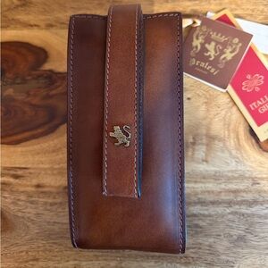 Pratesi Italian Leather Foldable Wine Bottle Carrier. NWT. Brown Leather.